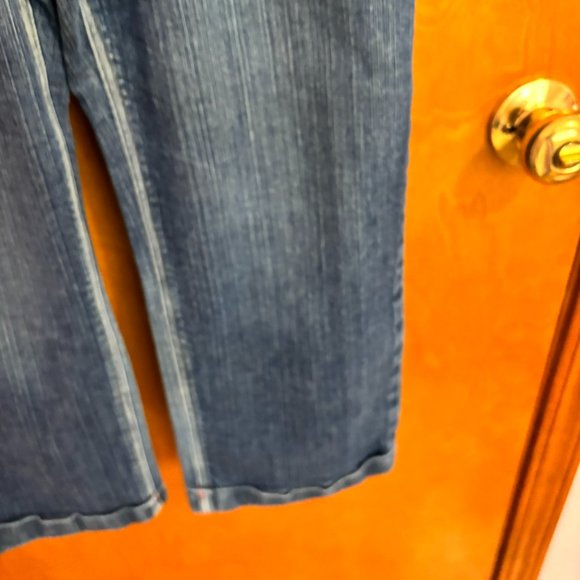 Tommy Hilfiger Women's Capri Jeans‎ with Cuffs - Picture 4 of 13